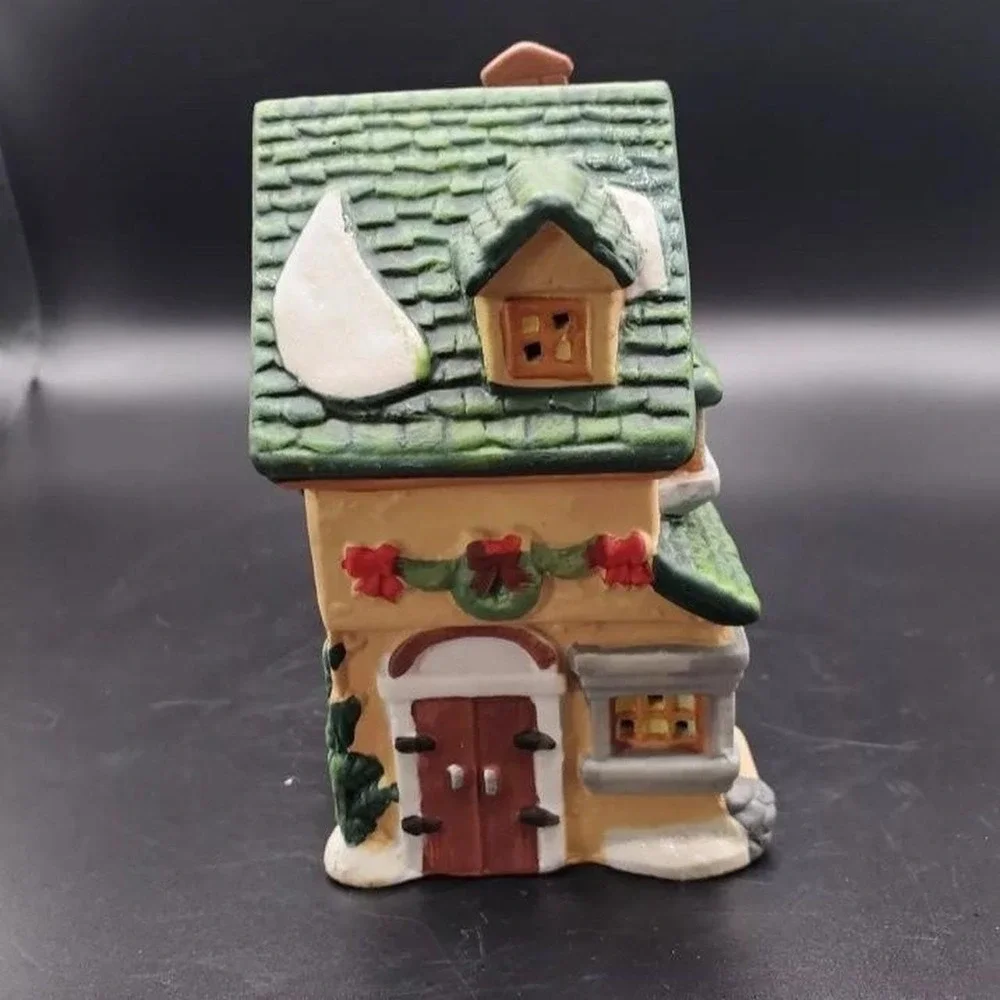 Cobblestone Corners 2001 Christmas Village House, Brown Green 2 Story